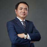 Mr. Tanaka – Giám đốc thu mua, công ty thực phẩm Nhật Bản